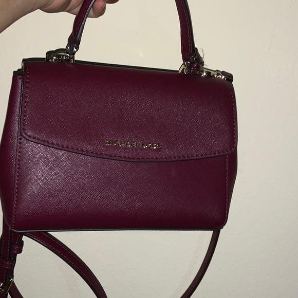 Michael Kors Fall Color Hand Bag | Rarely Used | Spacious | Mini Handbag - Picture 3 of 4